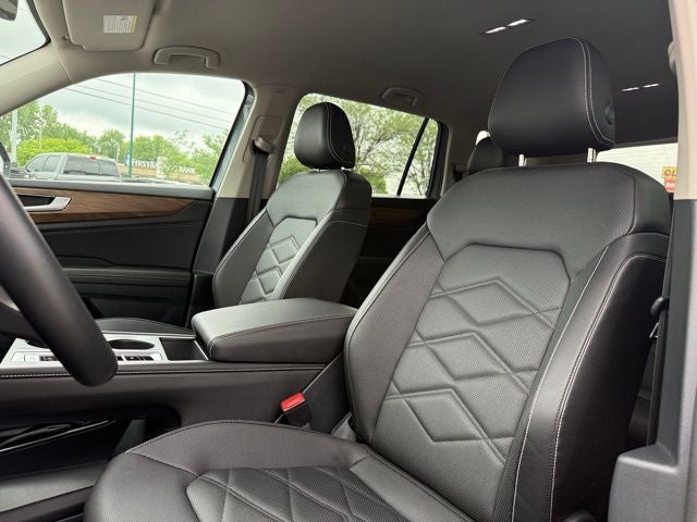 2025 Volkswagen Atlas 2.0T SE