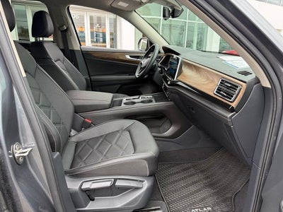 2025 Volkswagen Atlas 2.0T SE