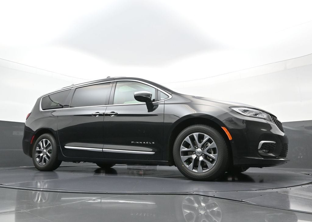 2023 Chrysler Pacifica Hybrid Hybrid Pinnacle