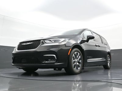 2023 Chrysler Pacifica Hybrid Hybrid Pinnacle