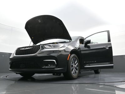 2023 Chrysler Pacifica Hybrid Hybrid Pinnacle