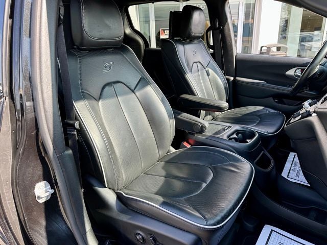 2020 Chrysler Pacifica Hybrid Limited