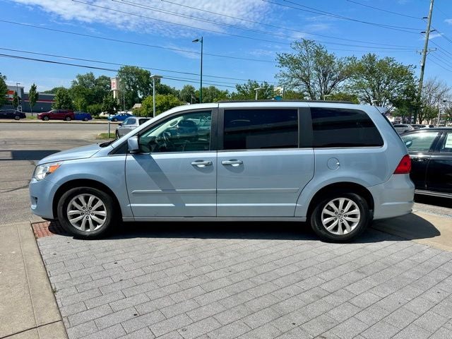 2012 Volkswagen Routan SE