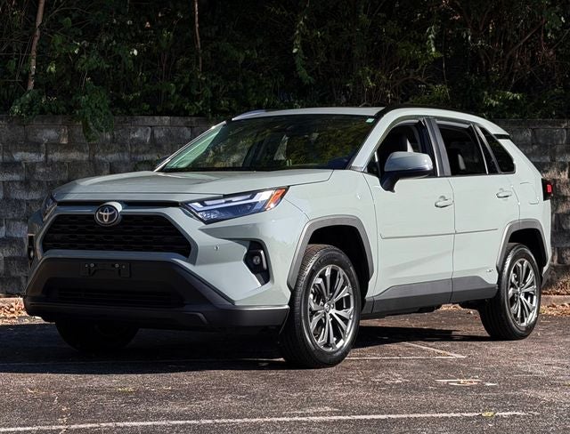 2022 Toyota RAV4 Hybrid XLE Premium
