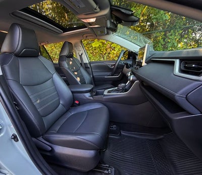 2022 Toyota RAV4 Hybrid XLE Premium
