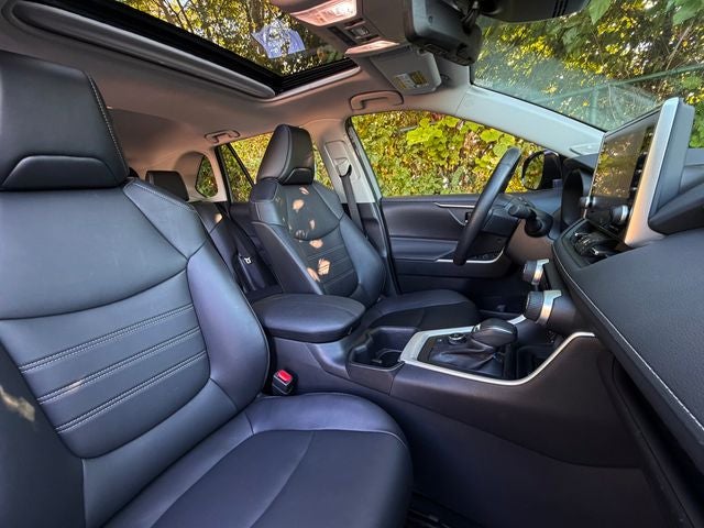 2022 Toyota RAV4 Hybrid XLE Premium