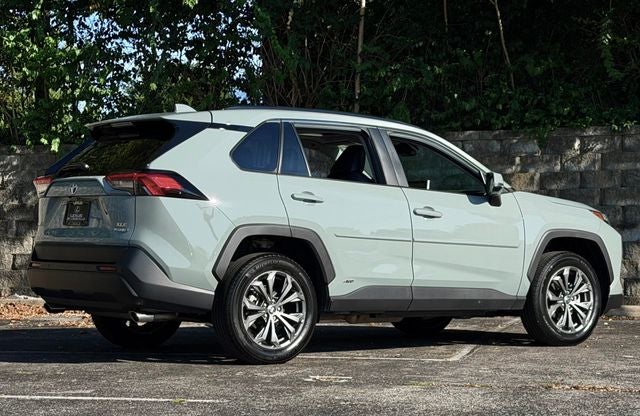 2022 Toyota RAV4 Hybrid XLE Premium