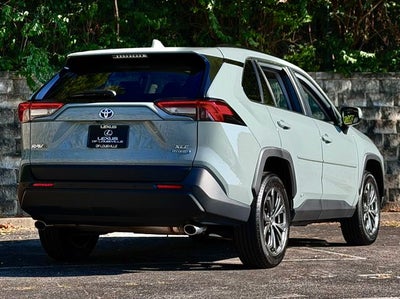 2022 Toyota RAV4 Hybrid XLE Premium
