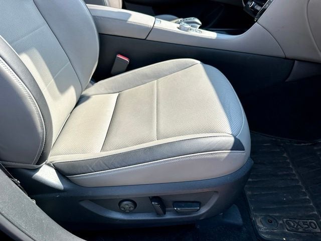 2023 INFINITI QX50 Sensory
