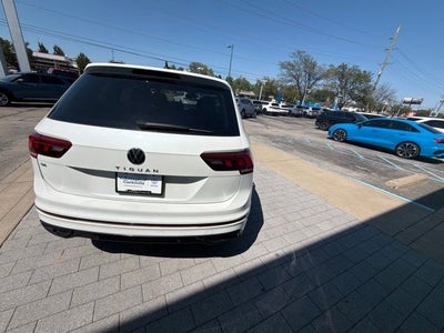 2023 Volkswagen Tiguan 2.0T SE R-Line Black