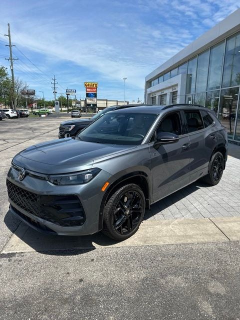 2025 Volkswagen Tiguan 2.0T SE R-Line Black