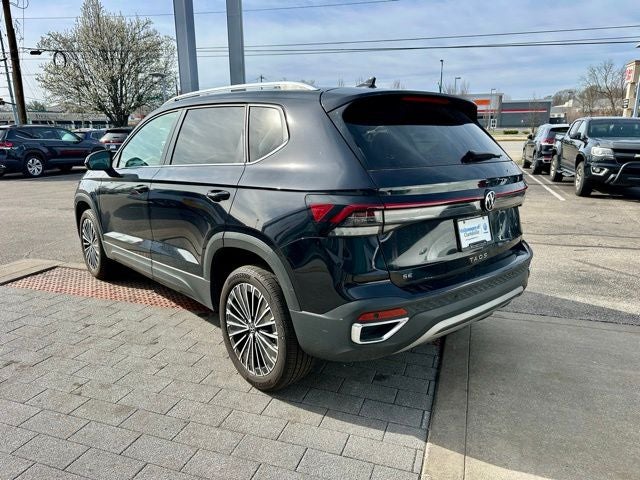 2025 Volkswagen Taos 1.5T SE