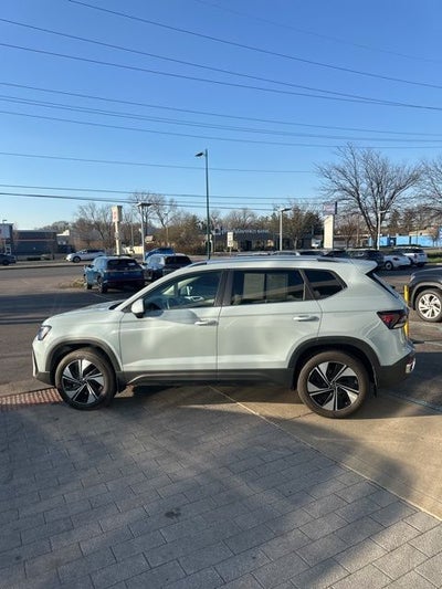 2025 Volkswagen Taos 1.5T SE