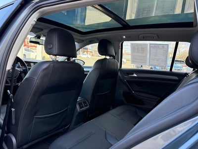 2018 Volkswagen Golf SportWagen SE