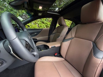 2025 Lexus ES 300h