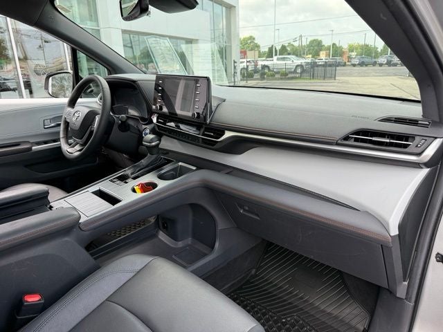 2024 Toyota Sienna XSE 7 Passenger