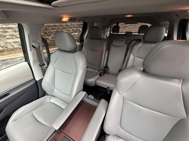 2022 Toyota Sienna XLE 7 Passenger