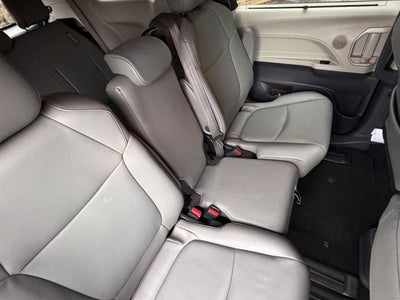 2022 Toyota Sienna XLE 7 Passenger