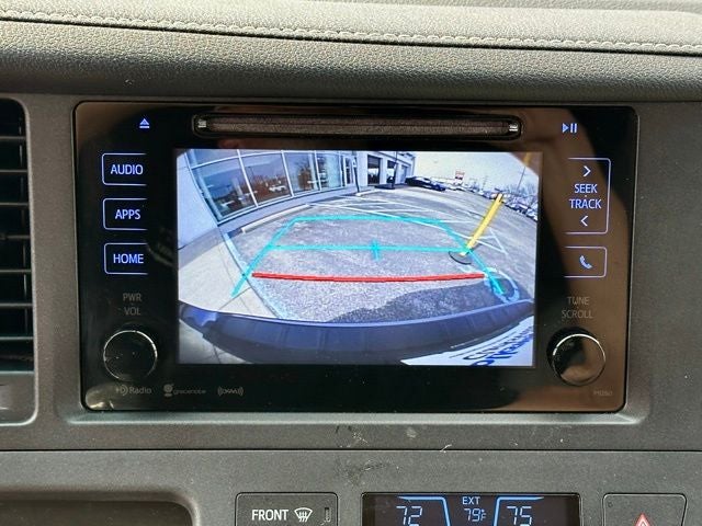 2017 Toyota Sienna XLE Premium 8 Passenger