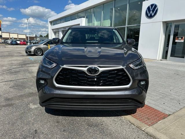 2021 Toyota Highlander LE
