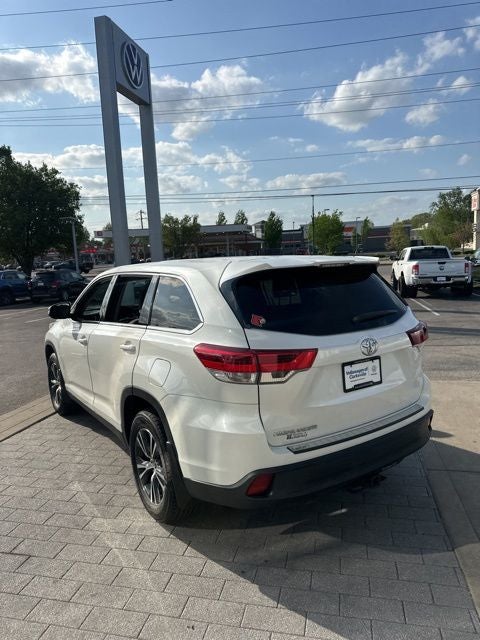2019 Toyota Highlander LE