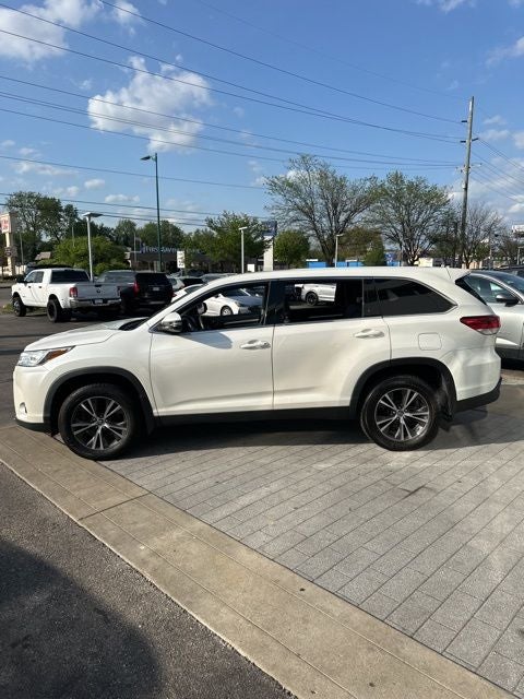 2019 Toyota Highlander LE