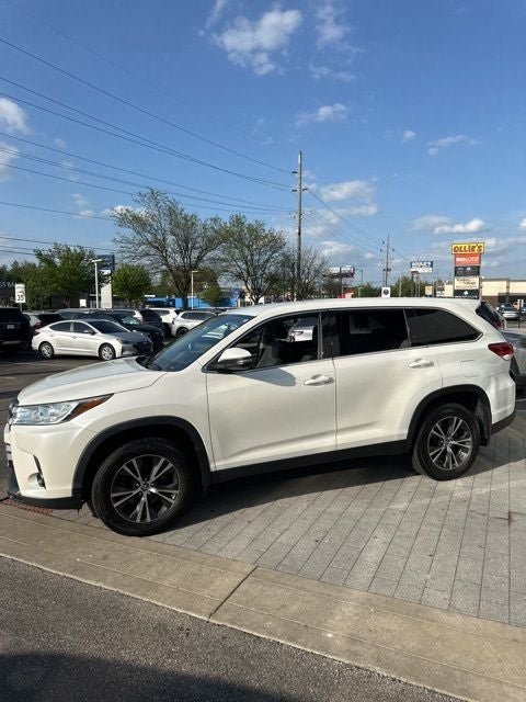 2019 Toyota Highlander LE