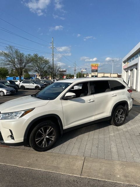 2019 Toyota Highlander LE