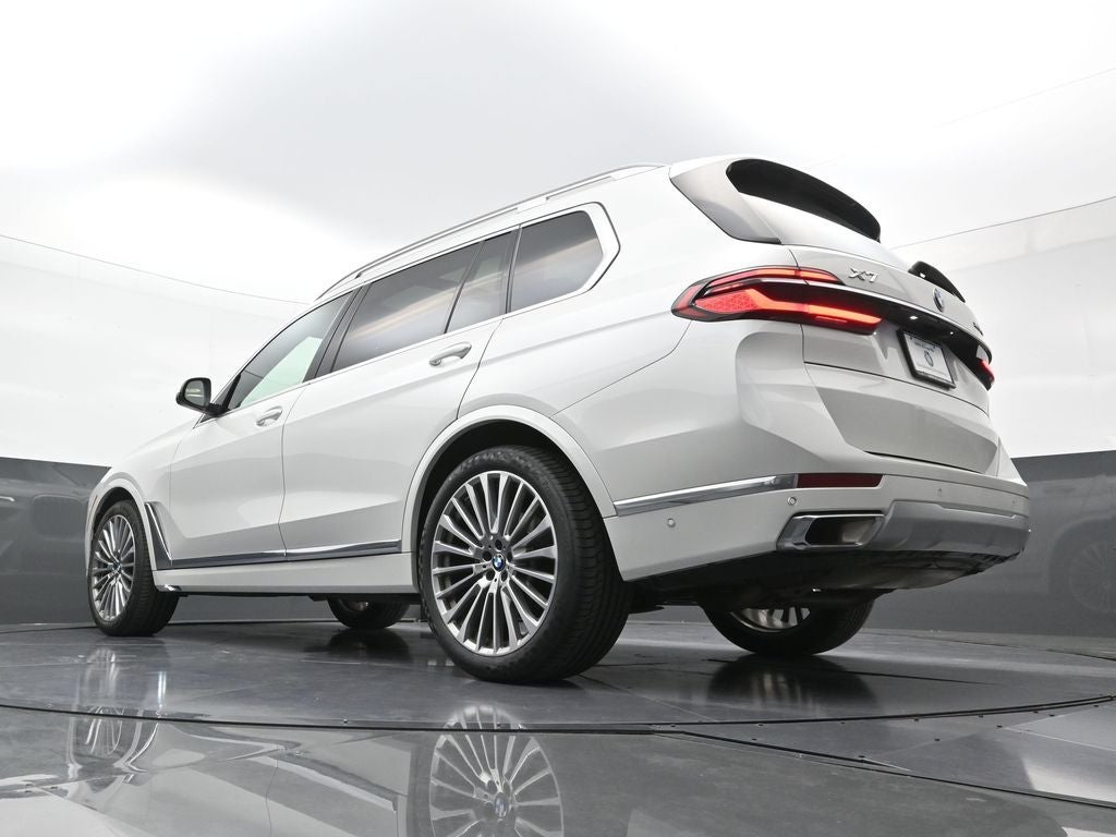 2025 BMW X7 xDrive40i