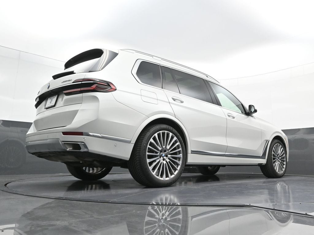 2025 BMW X7 xDrive40i