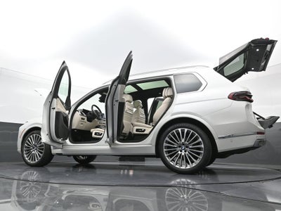 2025 BMW X7 xDrive40i