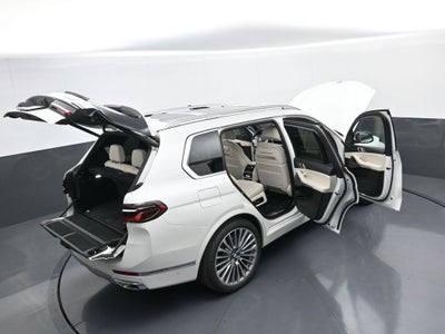 2025 BMW X7 xDrive40i