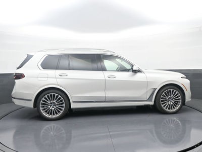 2025 BMW X7 xDrive40i