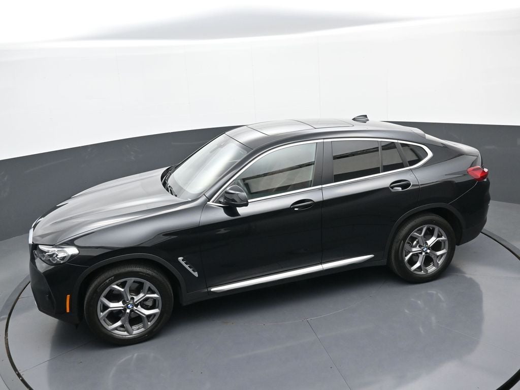2025 BMW X4 xDrive30i