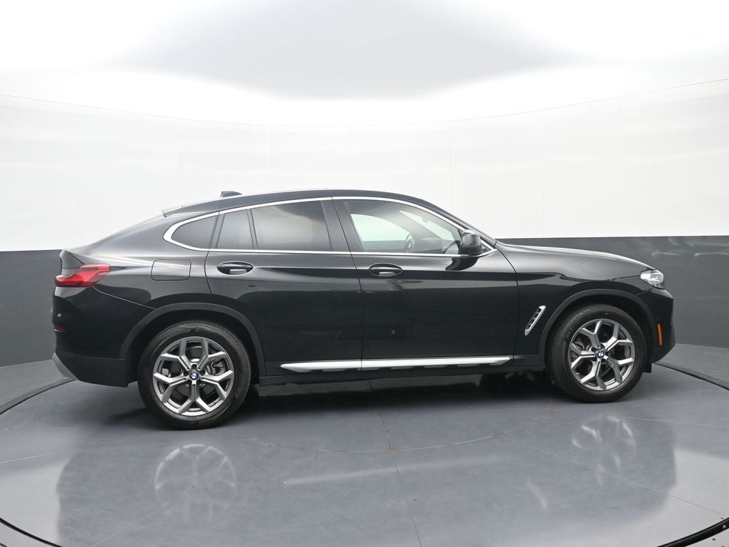 2025 BMW X4 xDrive30i