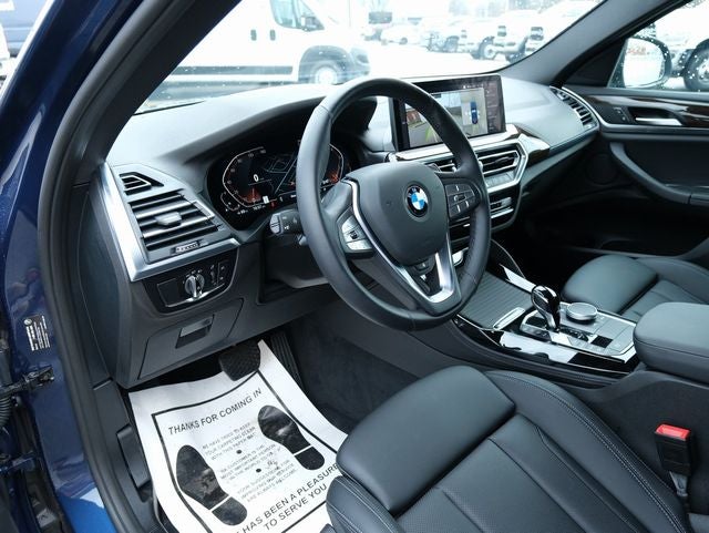 2025 BMW X4 xDrive30i
