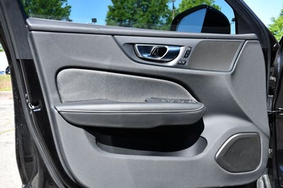 2024 Volvo S60 B5 Plus Black Edition