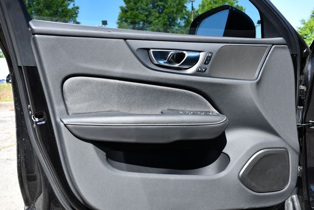 2024 Volvo S60 B5 Plus Black Edition