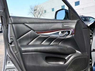 2017 INFINITI Q70 3.7X