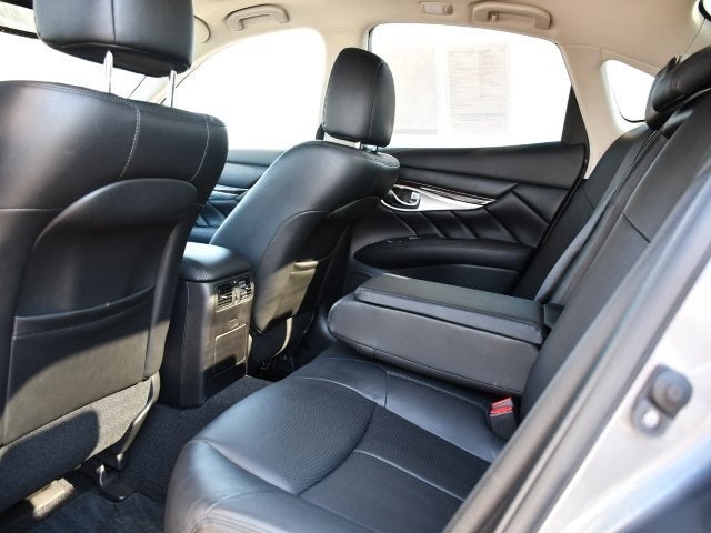 2017 INFINITI Q70 3.7X