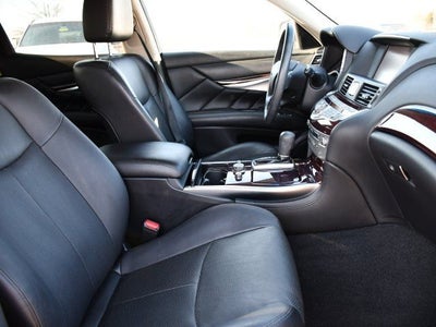 2017 INFINITI Q70 3.7X