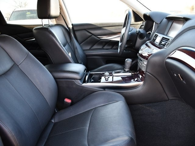 2017 INFINITI Q70 3.7X