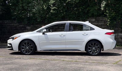 2025 Toyota Corolla Hybrid SE
