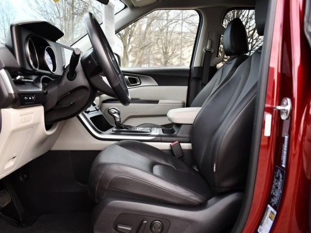 2024 Kia Carnival LX