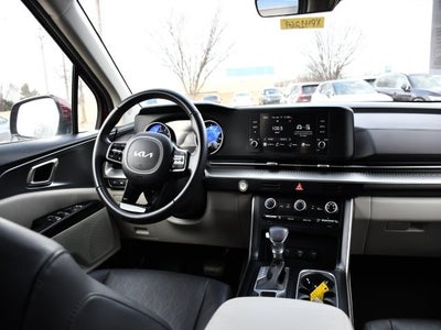 2024 Kia Carnival LX