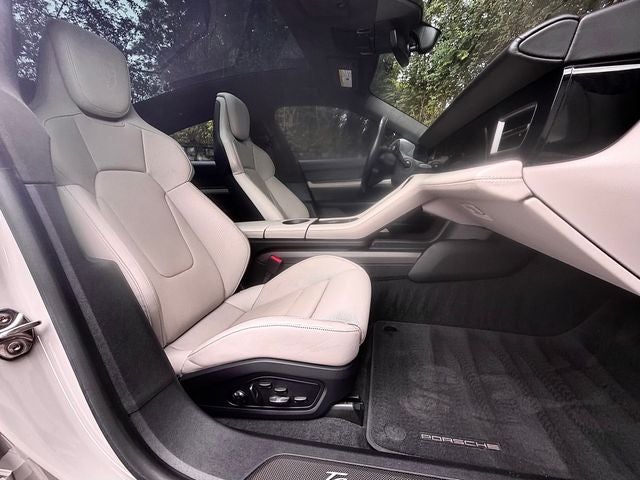 2021 Porsche Taycan Turbo