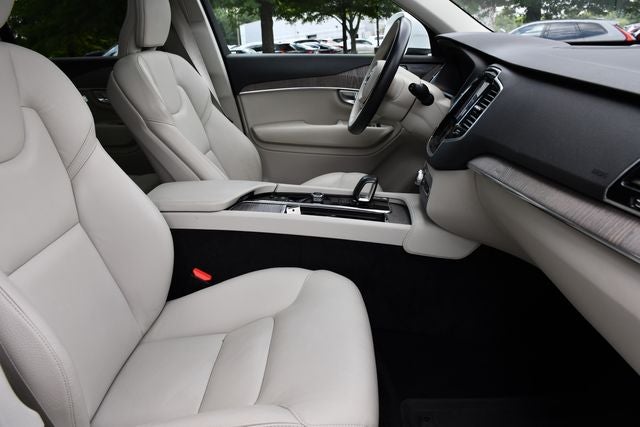 2023 Volvo XC90 B6 Plus 6-Seater