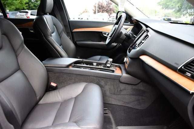 2023 Volvo XC90 B6 Plus 6-Seater