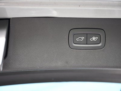 2025 Volvo XC90 B6 Core 2025.5