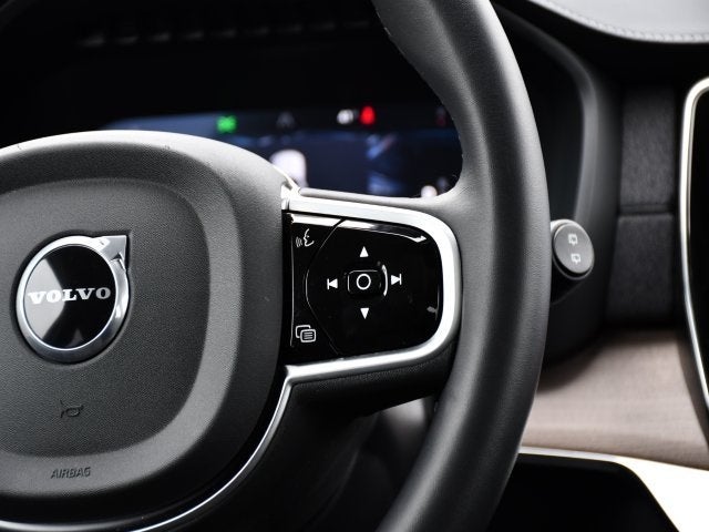 2025 Volvo XC90 B6 Plus 7-Seater 2025.5